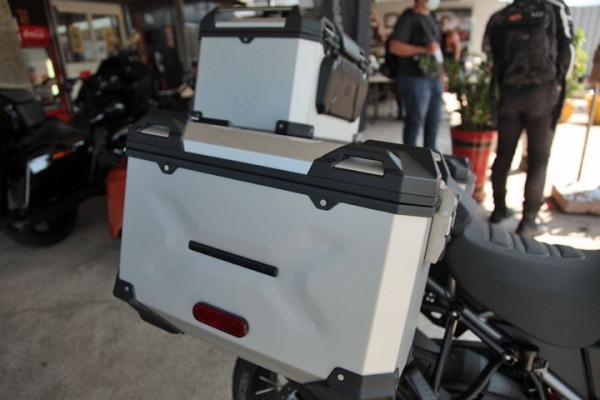 哈雷最新車款試駕,怎感覺踏上了一輛兩輪路虎? 哈雷最新車款試駕,怎感覺踏上了一輛兩輪路虎?