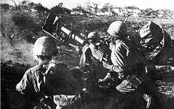 穿日本軍大衣騎白馬，杜堃手下誤將林彪當日軍打，毛主席如何表態