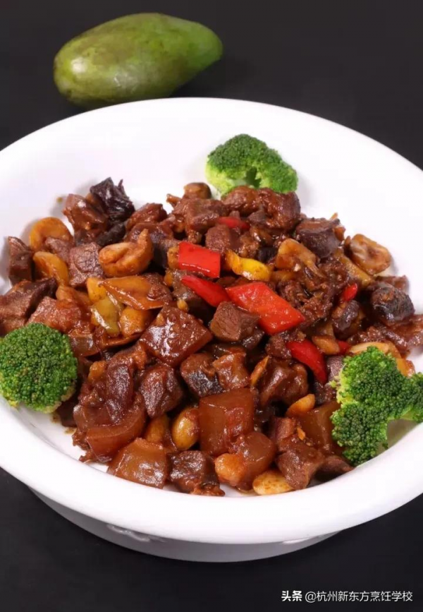 九道酒樓口碑菜品，時令應季，特別實用