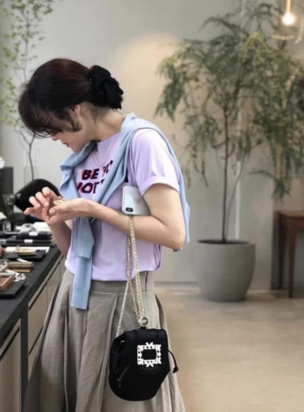 40歲蔡琳是真美人胚子，頭髮亂糟糟，還能美得這麼清秀