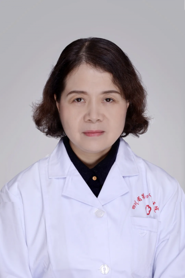 82歲老人半個月不能進食以為是食管癌，結果是肉堵食道