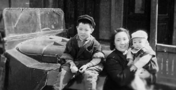 黃永勝的夫人和兒女 黃永勝的夫人和兒女