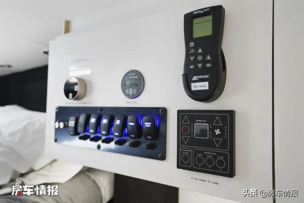 福特新款房車來啦!配3.5T+10AT動力強悍,車門設計特別像裝甲車 福特新款房車來啦!配3.5T+10AT動力強悍,車門設計特別像裝甲車