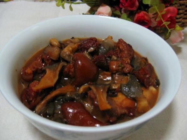 冬天貼膘!教你肘子的秘製做法,好吃過癮超美味,營養豐富很貼心 冬天貼膘!教你肘子的秘製做法,好吃過癮超美味,營養豐富很貼心