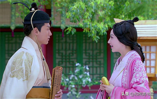 民間故事：結婚後倒黴不斷，丈夫修房，意外發現房梁插著三根筷子