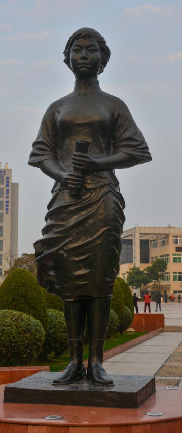 金維映:與鄧小平離婚後,嫁給李維漢,在延安時賀子珍為她接生 金維映:與鄧小平離婚後,嫁給李維漢,在延安時賀子珍為她接生