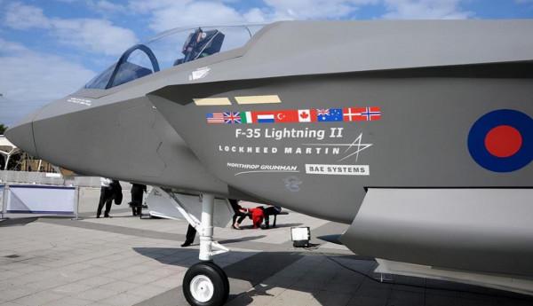 11月19日，加拿大軍艦失火；土耳其欲造新航母；美軍釋出重大禁令