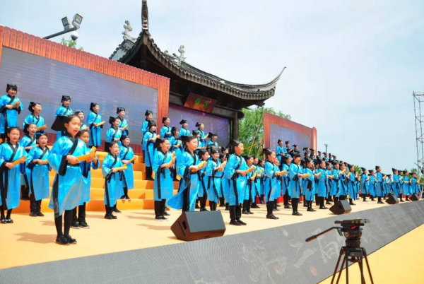 祝英臺女扮男裝入學堂,女孩上學需要扮成男生?古代私塾是啥樣? 祝英臺女扮男裝入學堂,女孩上學需要扮成男生?古代私塾是啥樣?