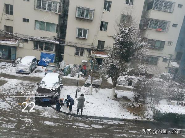 小物件巧構思細雕琢做成一個多功能的小釣具