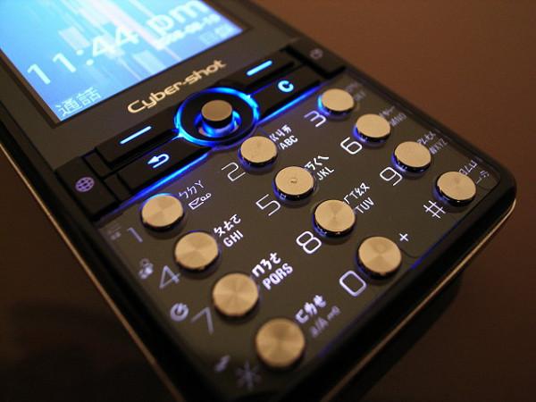 ［經典手機］ 索尼愛立信K818：2007年320萬自動對焦