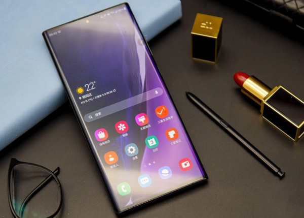 買高階手機不妨等一等，2022春節後這3款手機馬上釋出，值得期待