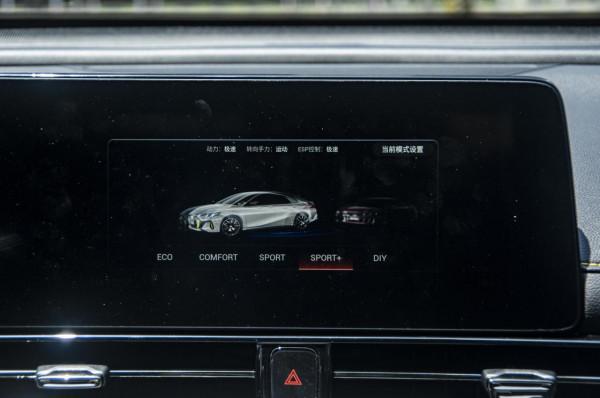 試駕｜廣汽傳祺影豹，十萬級運動系轎車無法繞開的選擇