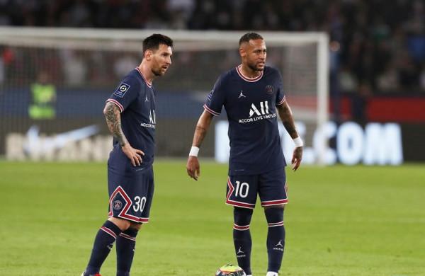 FIFA22評分再引爭議,巴黎三人花式技巧五星,梅西過人不如C羅? FIFA22評分再引爭議,巴黎三人花式技巧五星,梅西過人不如C羅?