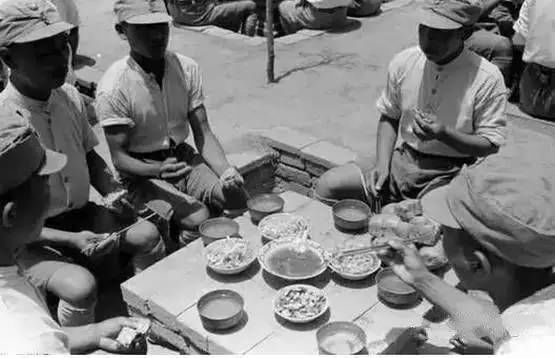 上將王建安的吃飯規矩：自己隨便吃，家屬按規定，戰士們不能糊弄