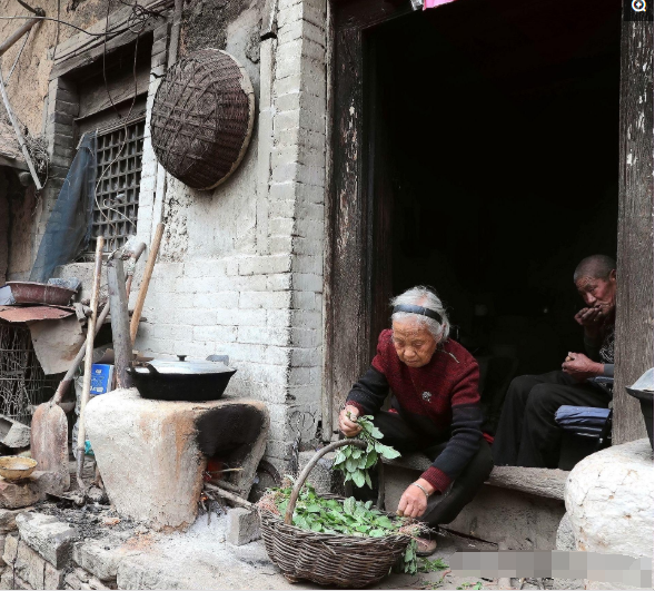 18歲逃荒來到深山溝,生活60年沒出去過,78歲的她現在過得可好 18歲逃荒來到深山溝,生活60年沒出去過,78歲的她現在過得可好