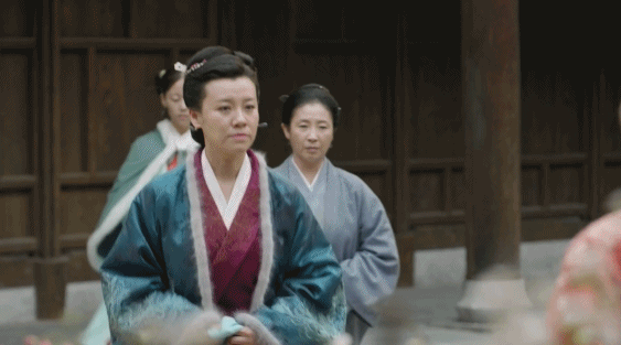 少女人設崩了，這些中年女演員真的沒戲拍了嗎？