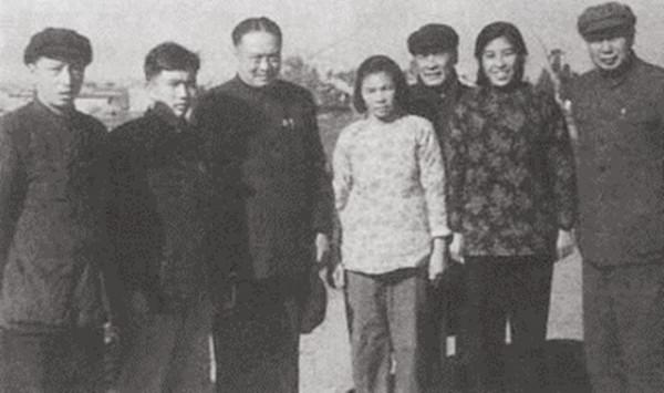 1955年授勳前夕,主席和總理一致認可他來主持典禮,他是誰? 1955年授勳前夕,主席和總理一致認可他來主持典禮,他是誰?