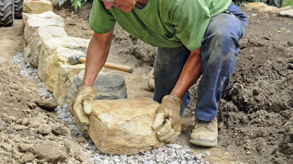 你認識花園牆嗎？一起來看看如何建造一面花園牆