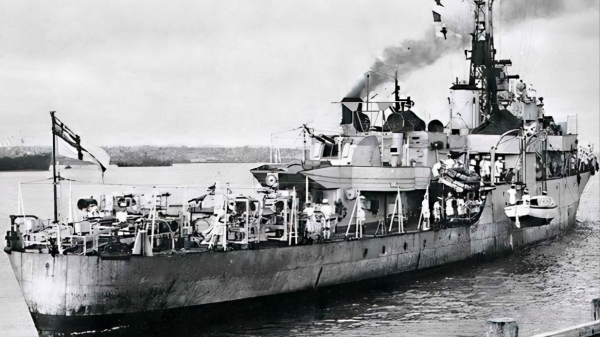 百艘軍艦硬闖中國,毛主席警告多次無果,隨後一聲令下直接開炮 百艘軍艦硬闖中國,毛主席警告多次無果,隨後一聲令下直接開炮