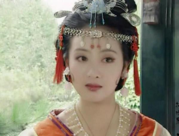 演不了大家閨秀就別演了,這8位美人告訴你,什麼叫儀態大方 演不了大家閨秀就別演了,這8位美人告訴你,什麼叫儀態大方