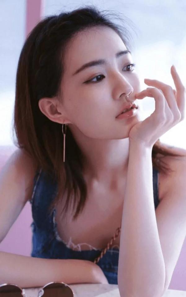 11年軍齡的徐璐:委婉大方美麗動人 11年軍齡的徐璐:委婉大方美麗動人