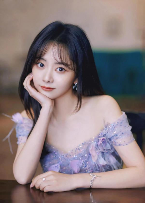 精美圖集｜譚松韻甜美可愛，少女感十足