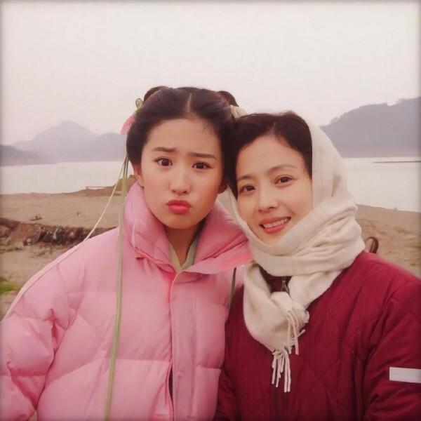 劉亦菲和媽媽簡直就是神仙顏值,絕絕子,媽媽真的太美了 劉亦菲和媽媽簡直就是神仙顏值,絕絕子,媽媽真的太美了