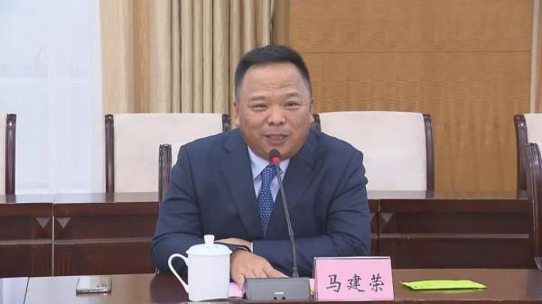 中國好老闆馬建榮:花1億元為員工做食堂,包車送員工回家過年 中國好老闆馬建榮:花1億元為員工做食堂,包車送員工回家過年