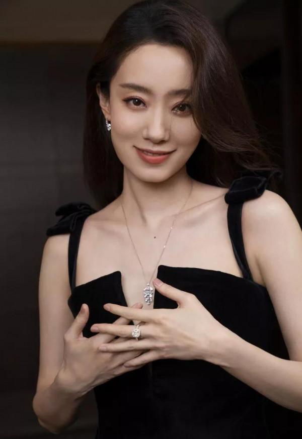 張小斐斐媽好美啊