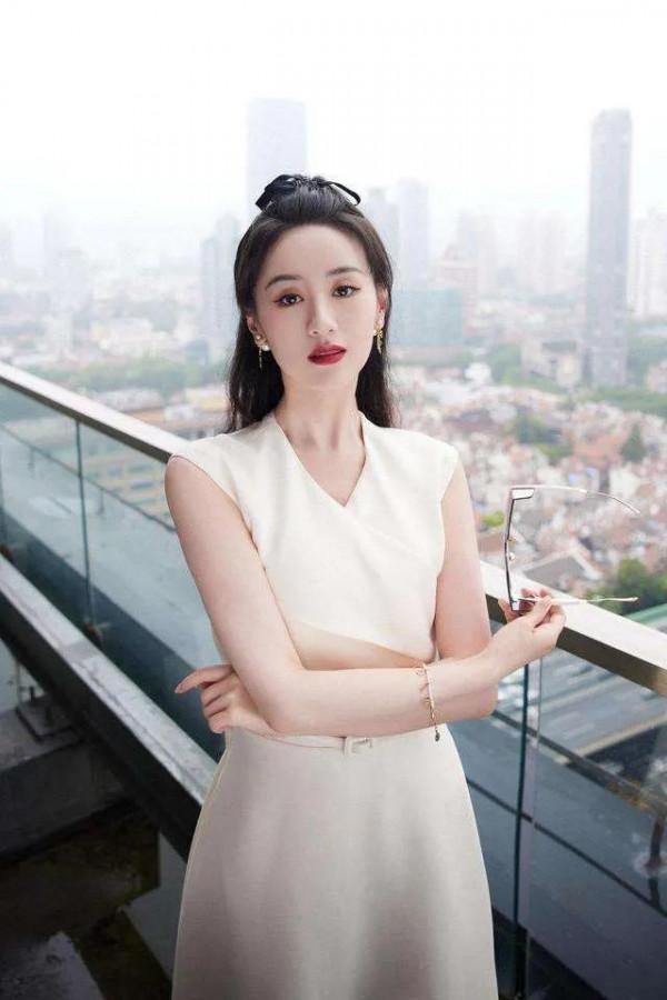 清純可愛：袁冰妍