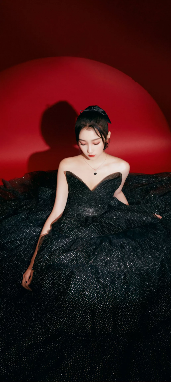 關曉彤桌布 關曉彤桌布