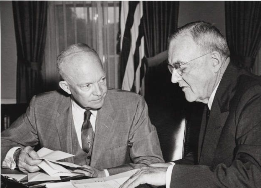 1955年，美軍在臺灣海峽公開挑釁，毛主席用一場勝仗給出最強回應