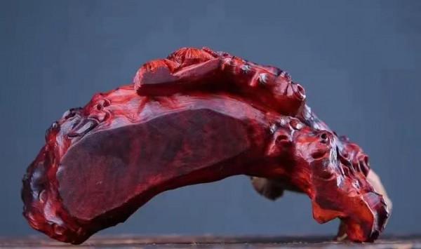 一塊雕刻在木頭上的愛情故事！小葉紫檀木雕&CenterDot;白頭偕老