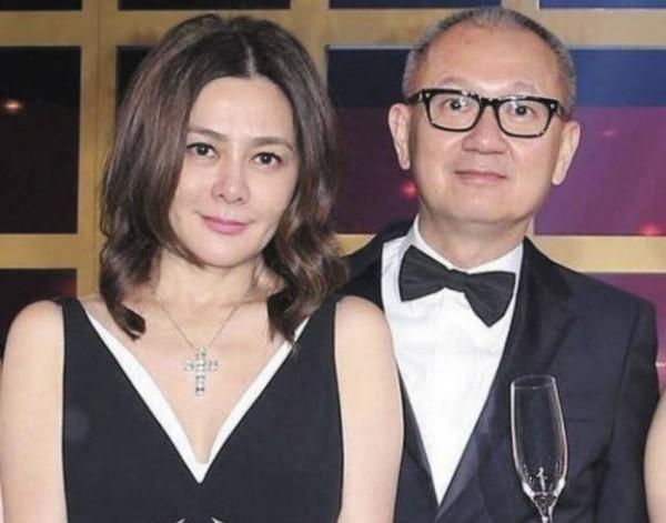 熊黛林時隔多年迴歸事業，透露豪門太太真實生活，並不快樂