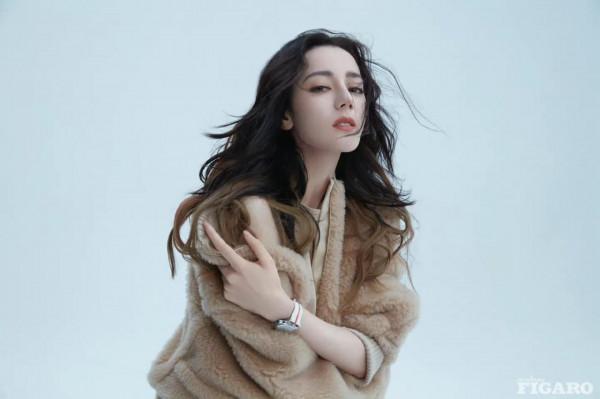 迪麗熱巴費加羅十二月刊封面大片！颯爽帥氣，時尚表現力絕絕子