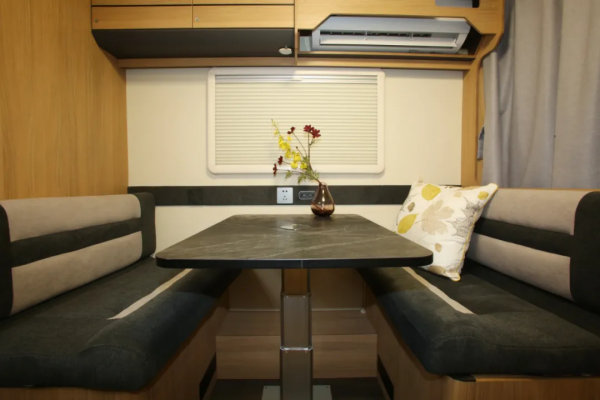 宇通T512拖掛尊享版 小身姿靈活暢行 適用性佈局 主打價效比和實用性