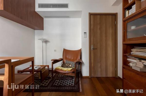 二手一樓房庭院荒廢，原房東看到改造效果：早知道再加30萬也不賣