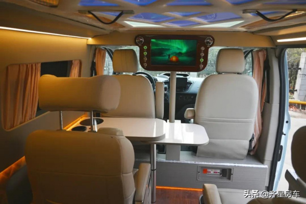 新全順低頂2+2+2佈局，滿足一家六口出行，兼顧通勤代步商務旅遊