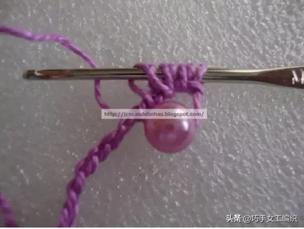 普通的珠子，這樣一鉤，就是一條時尚的項鍊了（附教程）