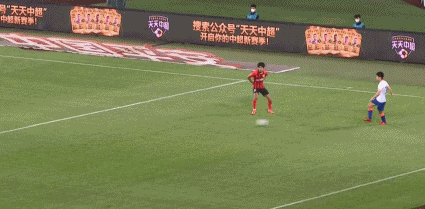 中超-孫準浩世界波奧斯卡失點，爭冠戰泰山2-0海港，8分優勢領跑