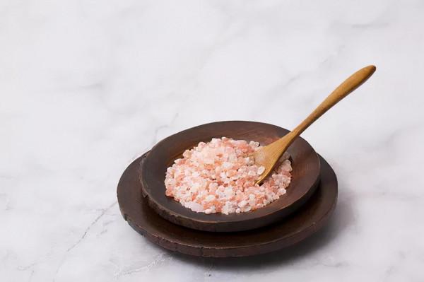 喜馬拉雅鹽是什麼鹽？要2億多年才能形成？為啥禁止出口印度