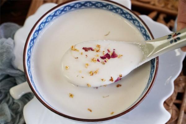 小雪過後，女人有條件多喝“花生酪”，天冷了堅持喝，舒坦過冬天