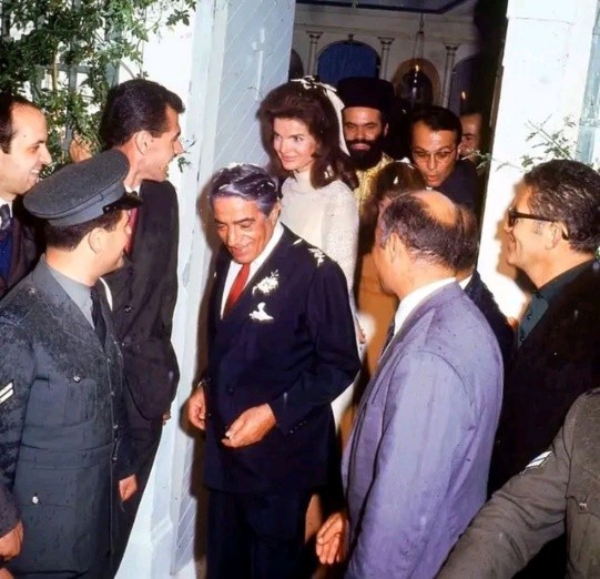 希臘船王：24歲成百萬富翁，62歲迎娶前美國第一夫人，到底憑什麼