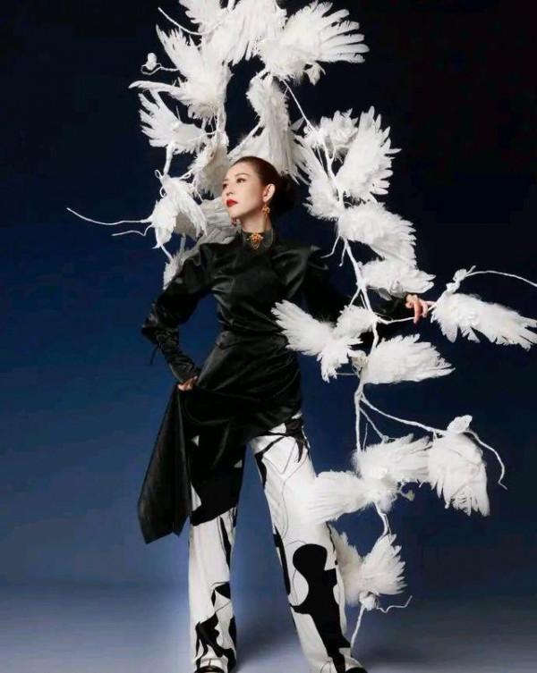 八卦爆料:蔡少芬、佟麗婭、奚夢瑤、晉久、許鞍華、葛薈婕、阿嬌 八卦爆料:蔡少芬、佟麗婭、奚夢瑤、晉久、許鞍華、葛薈婕、阿嬌