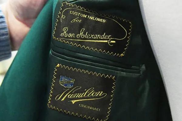 1994年他用32元買下一件二手夾克，23年後價格漲到89萬