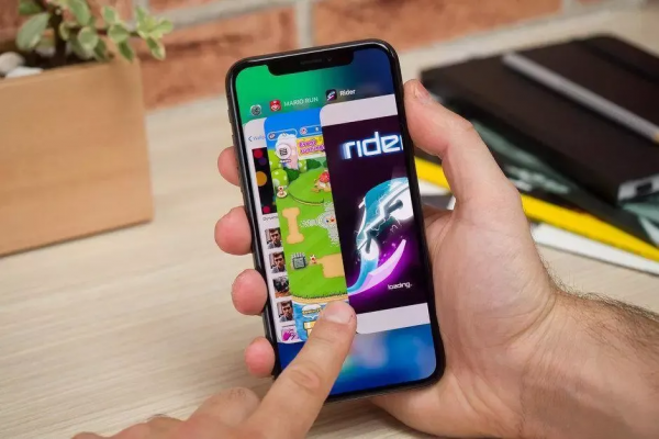 強如蘋果,竟然也解決不了 iPhone 殺後臺問題 強如蘋果,竟然也解決不了 iPhone 殺後臺問題