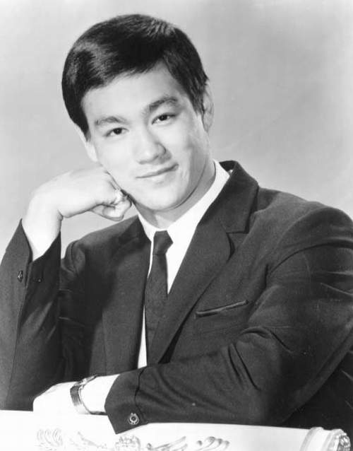 9位英年早逝的明星，各有各的原因，最大42歲，最小22歲