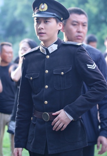 儀態太差別瞎穿軍裝,這6位軍閥氣質太絕,一身正氣撩撥少女心 儀態太差別瞎穿軍裝,這6位軍閥氣質太絕,一身正氣撩撥少女心