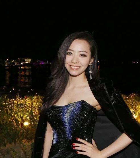 張靚穎高畫質寫真照來了