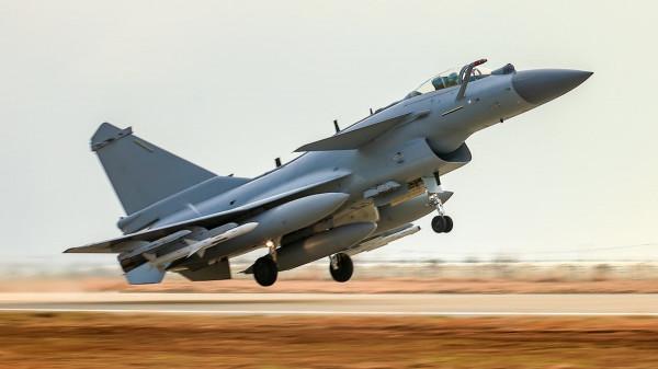 僅生產50架的國產戰機，空戰擊敗殲11B，為何空軍卻不喜歡